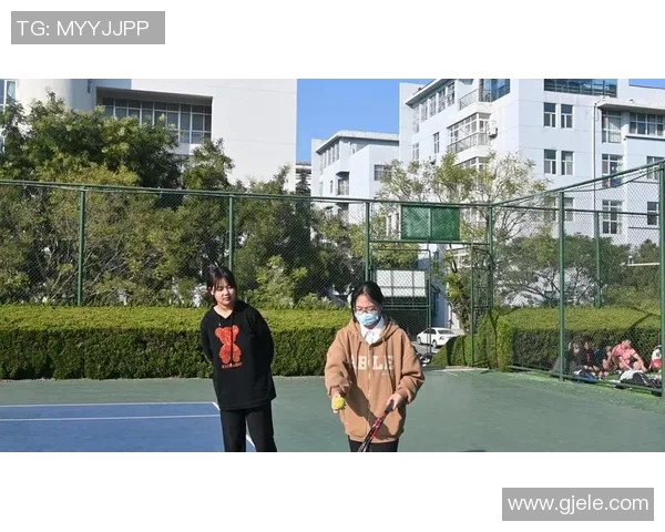 西安网球队勇闯杯赛巅峰展现逆袭精神与团队力量